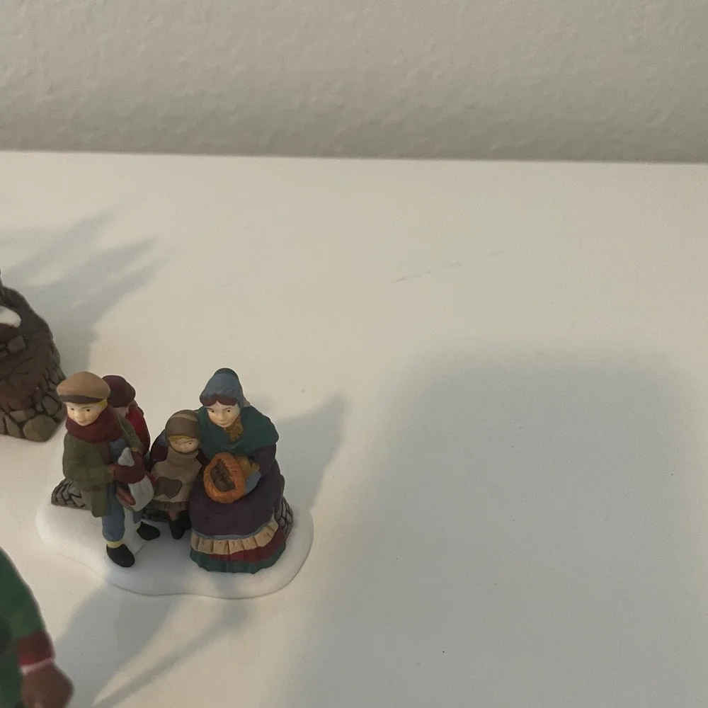 Department 56 Dickens Village A Christmas Carol Reading Set‎ Limited Edition
